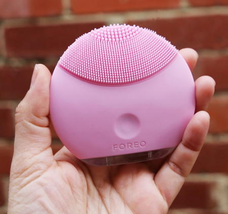 silicone cleansing brush