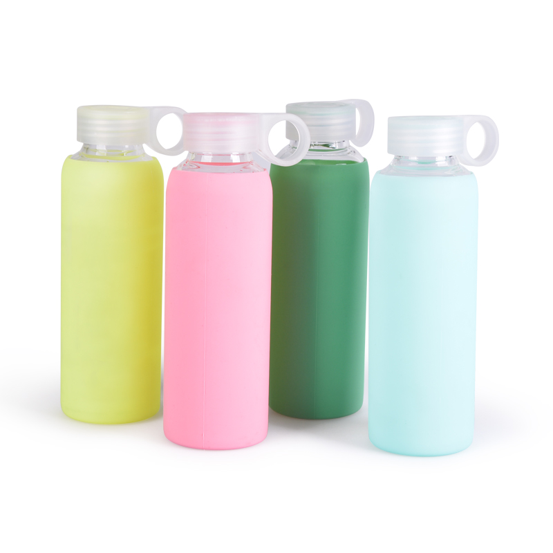 Sports Water Bottle Glass Water Bottle With Silicone Sleeve