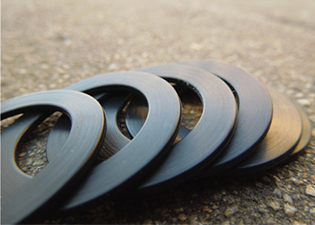 Silicone and rubber what are the differences